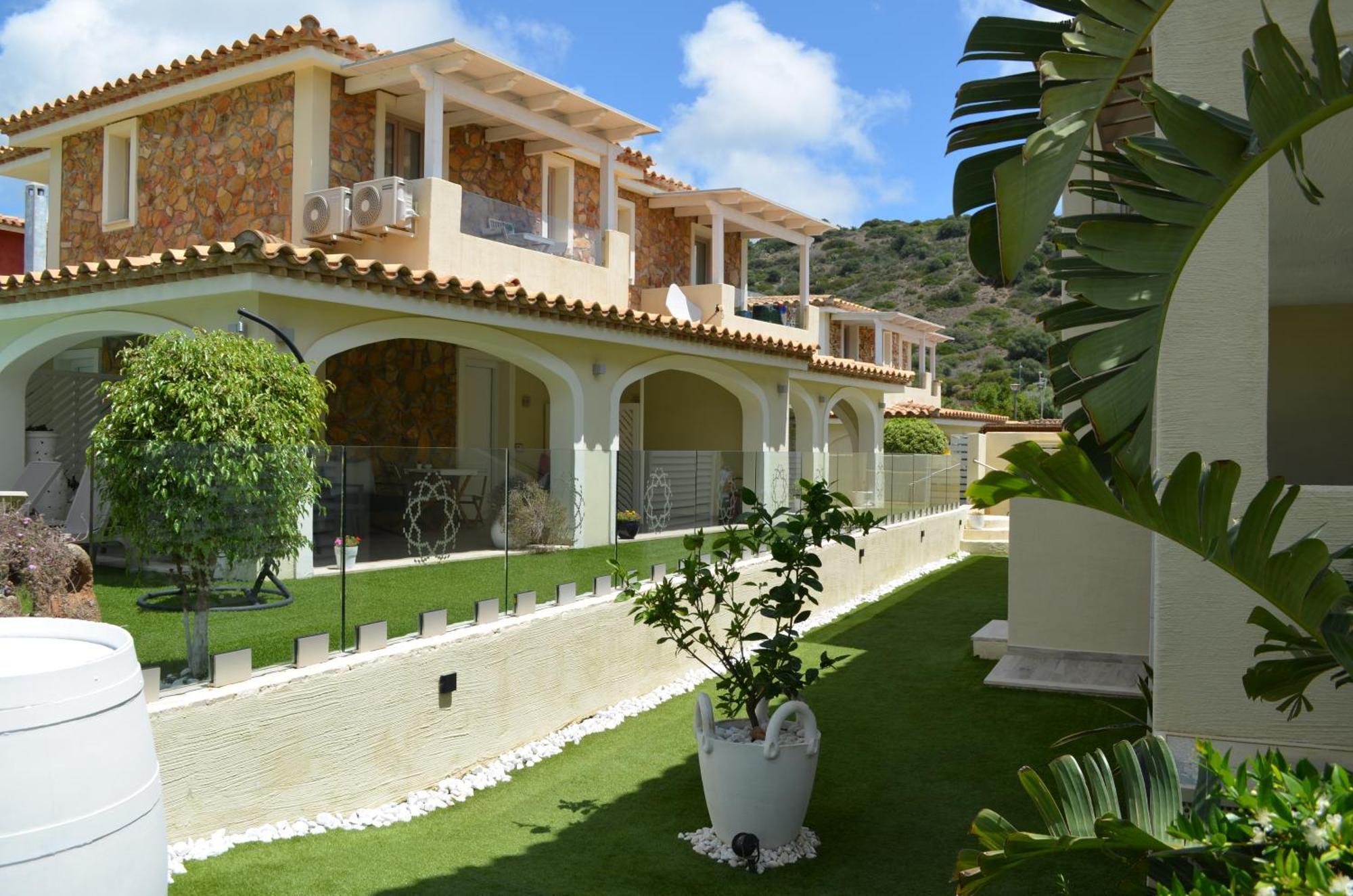 Suimi'S Hotel Villasimius Exterior foto